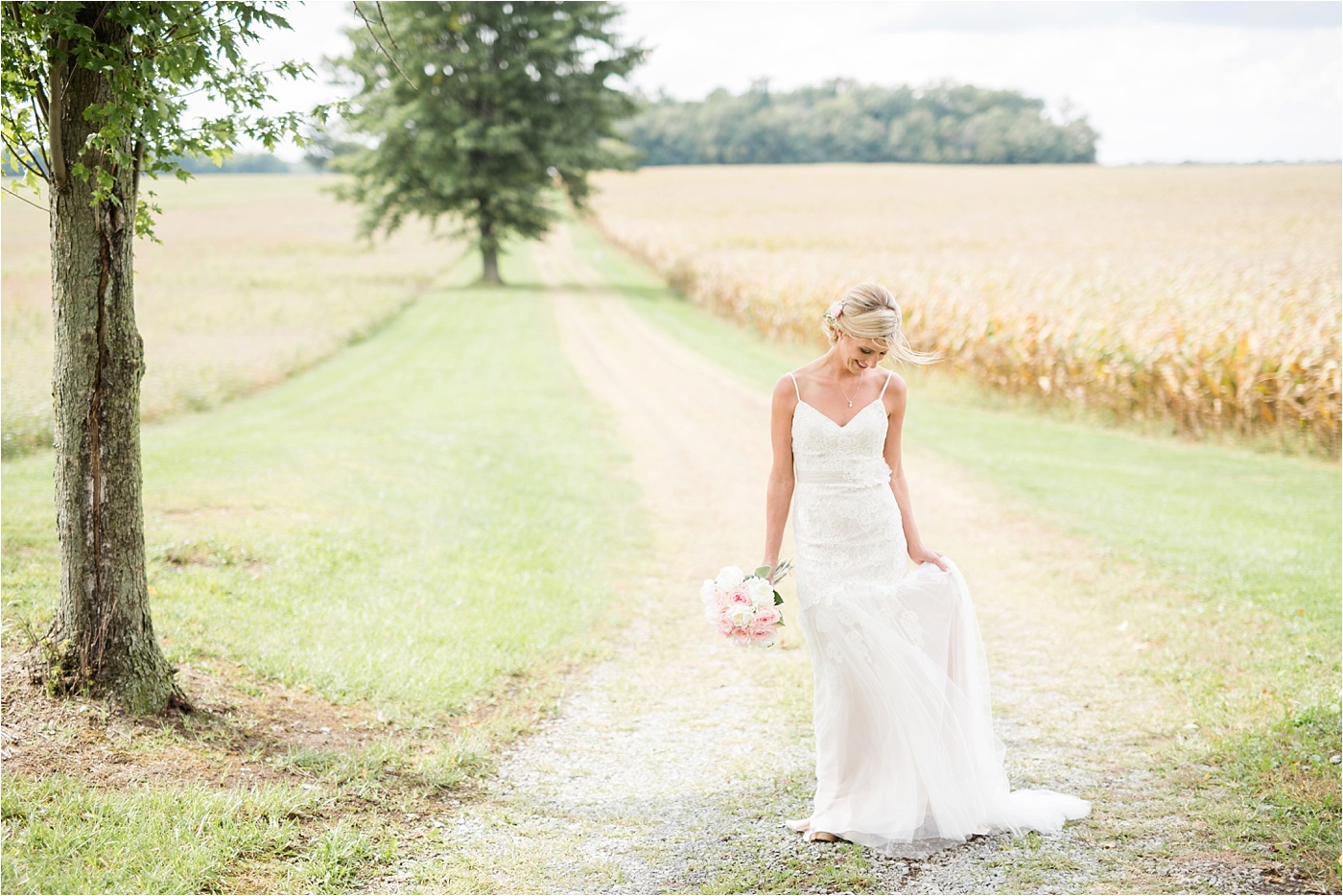 a-neutral-farm-wedding-at-pickwick-place_0092