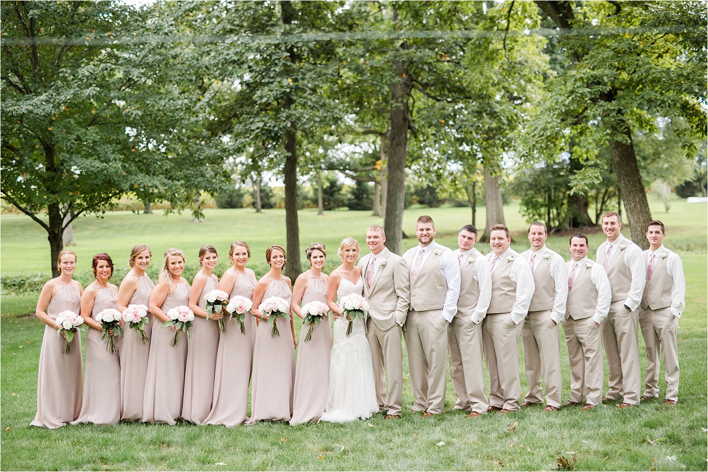 a-neutral-farm-wedding-at-pickwick-place_0116