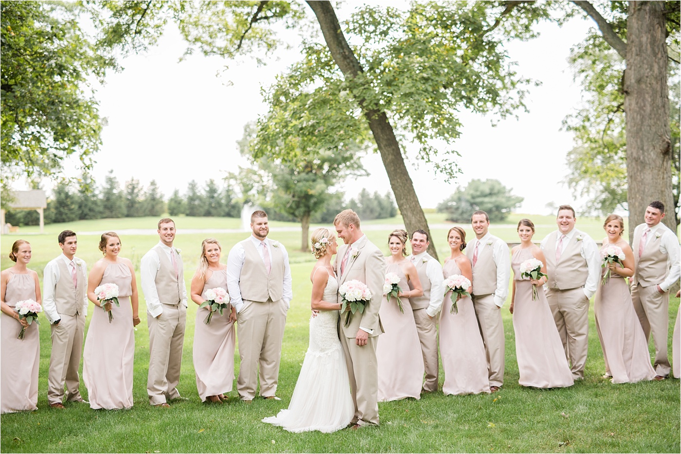 a-neutral-farm-wedding-at-pickwick-place_0126