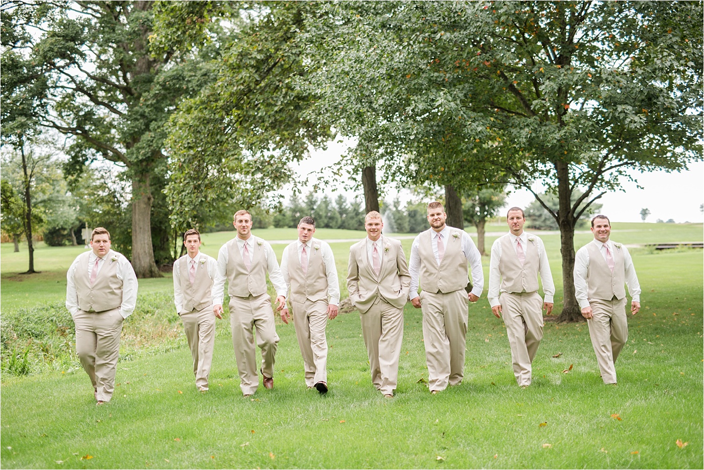 a-neutral-farm-wedding-at-pickwick-place_0127