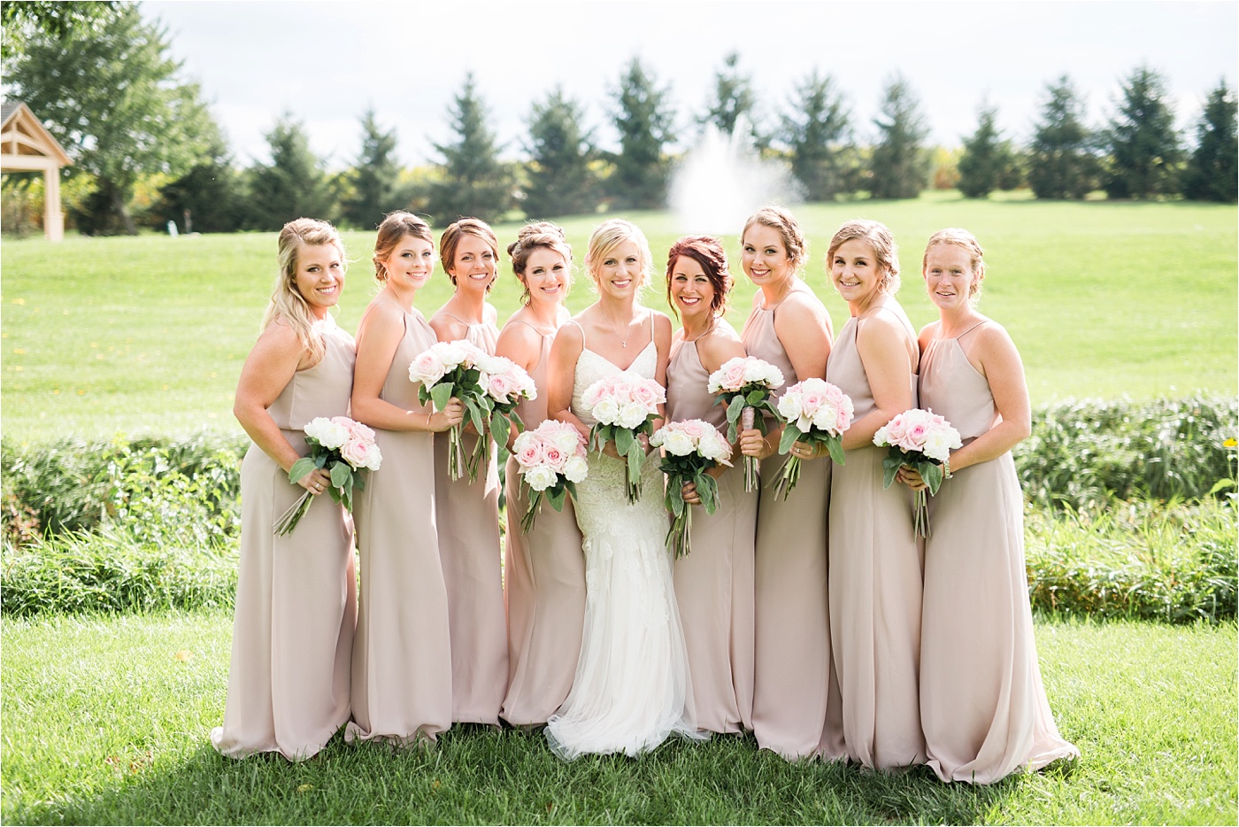 a-neutral-farm-wedding-at-pickwick-place_0138