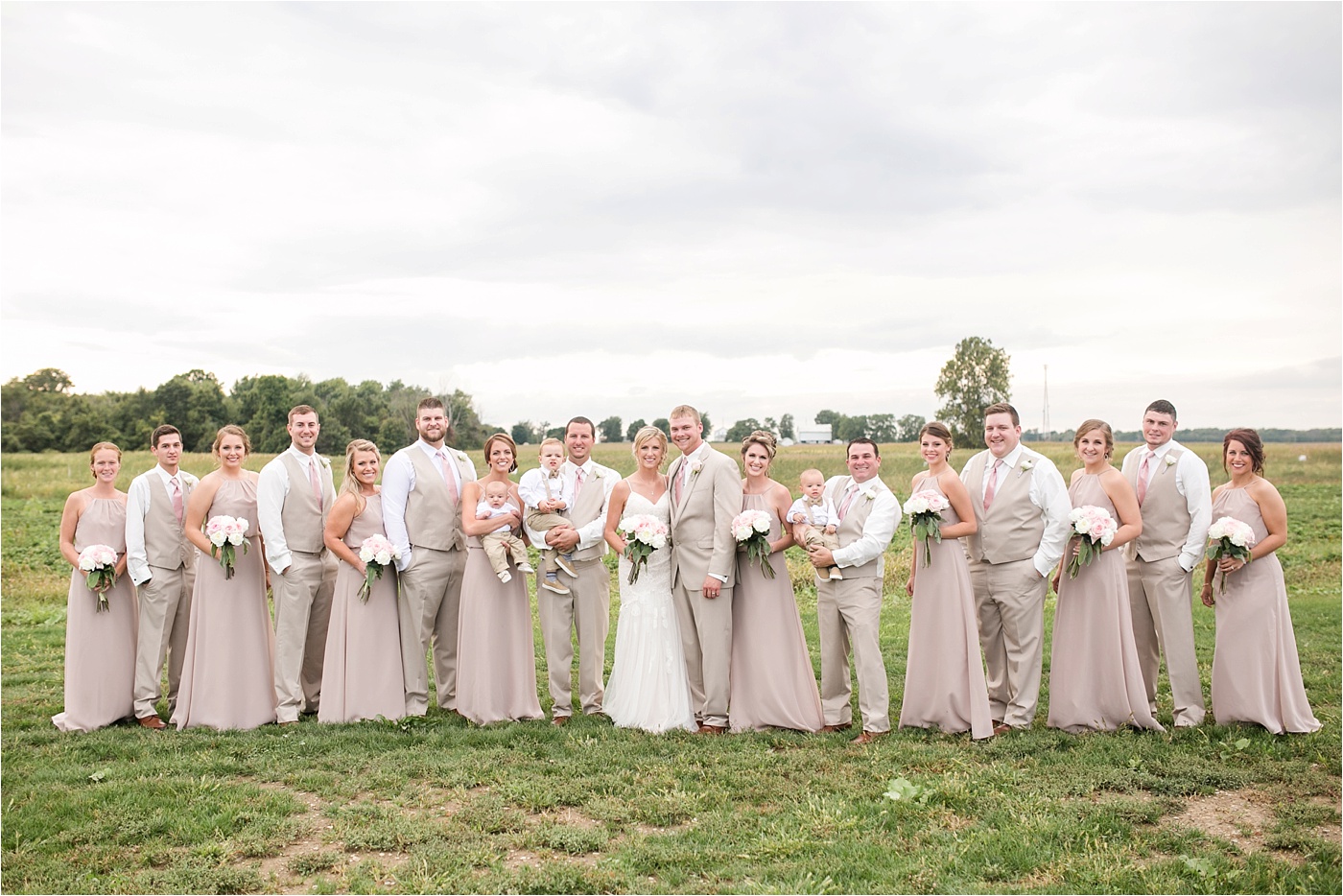 a-neutral-farm-wedding-at-pickwick-place_0166