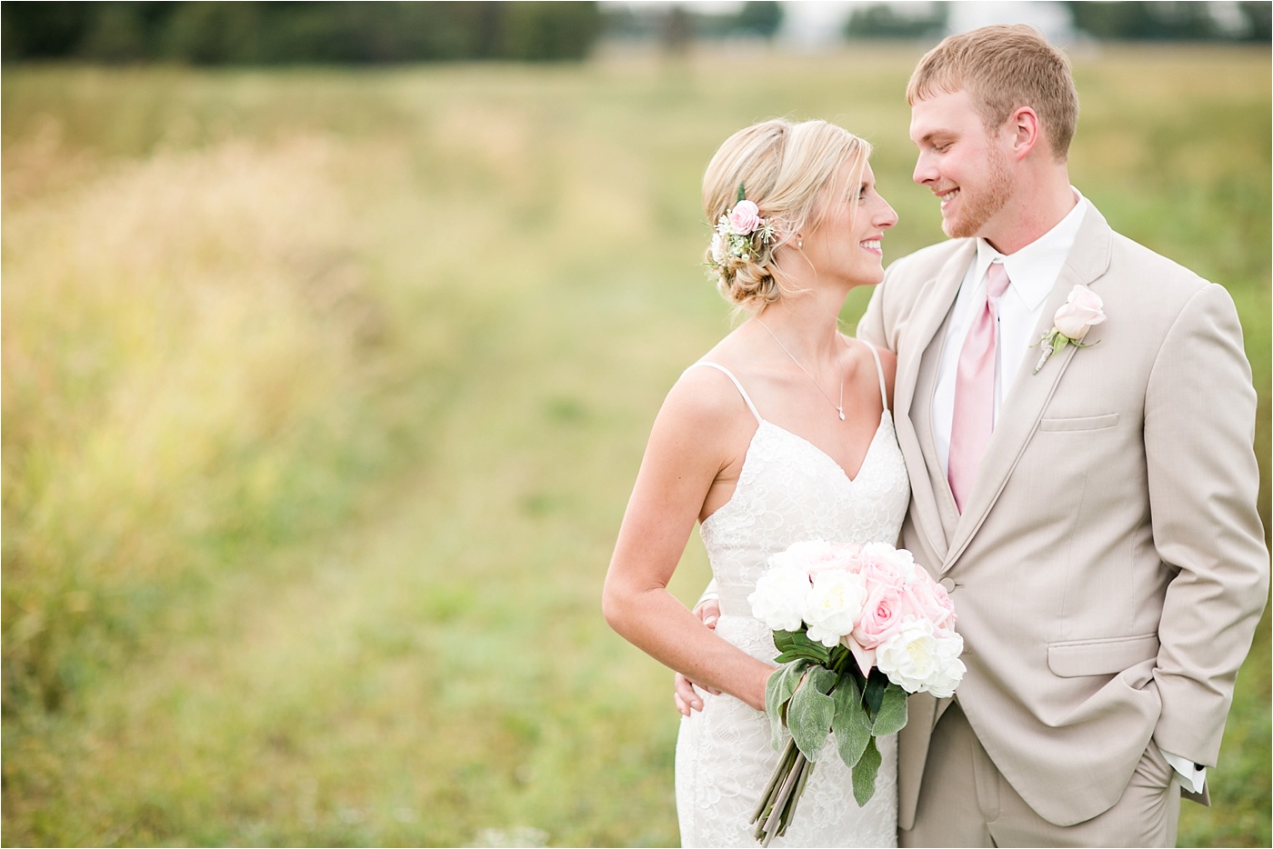 a-neutral-farm-wedding-at-pickwick-place_0179