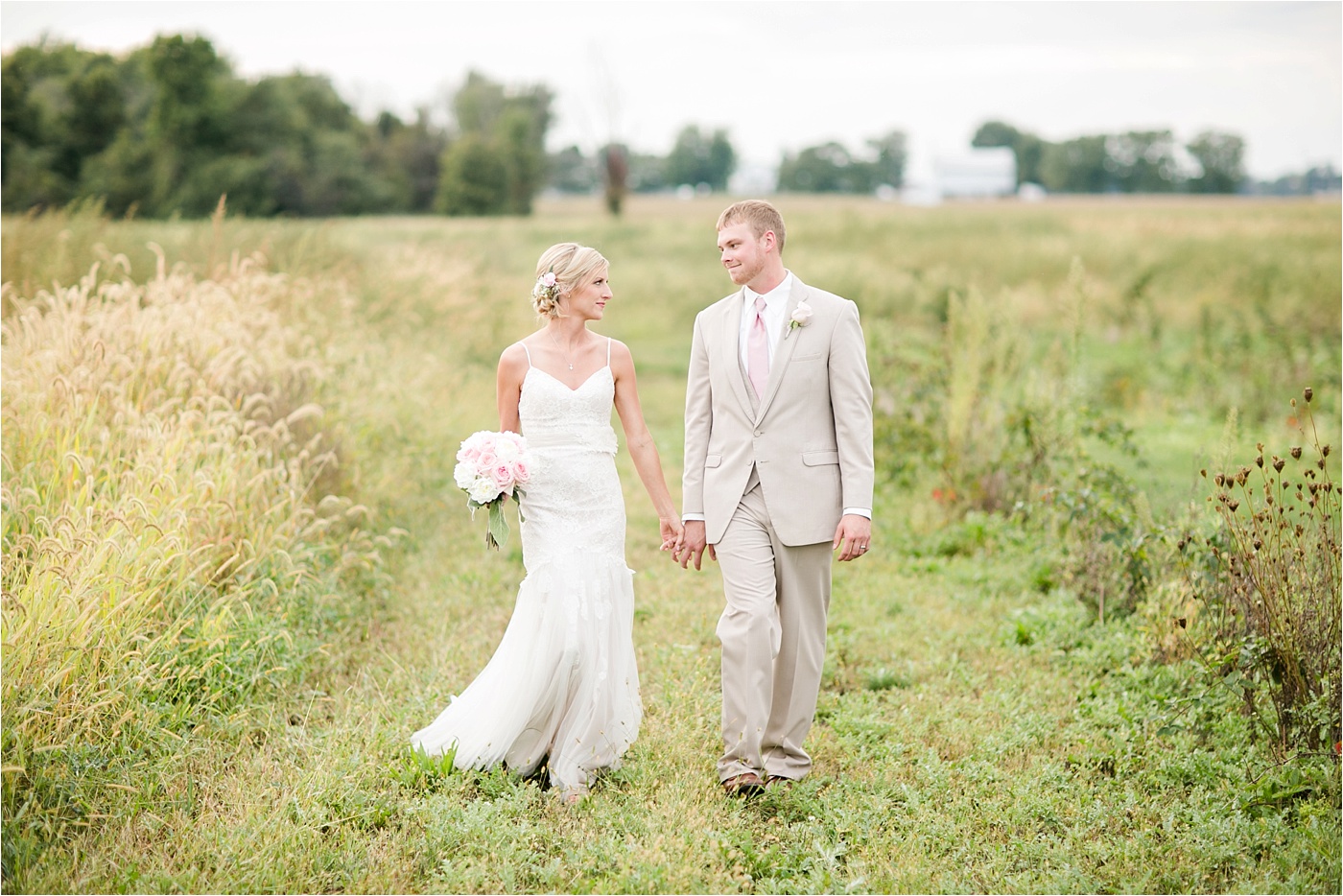 a-neutral-farm-wedding-at-pickwick-place_0180