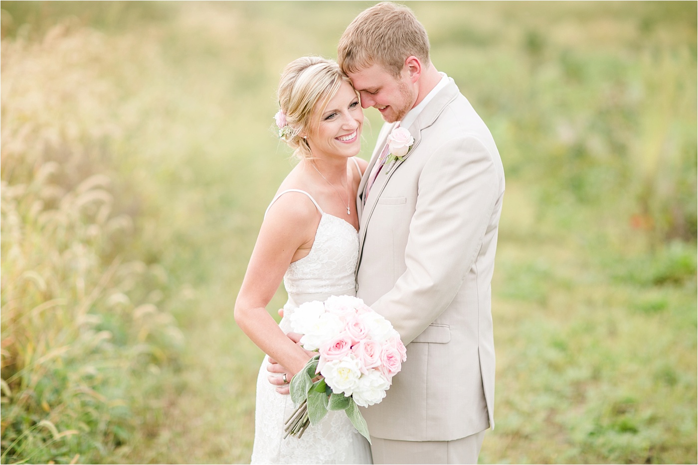 a-neutral-farm-wedding-at-pickwick-place_0184