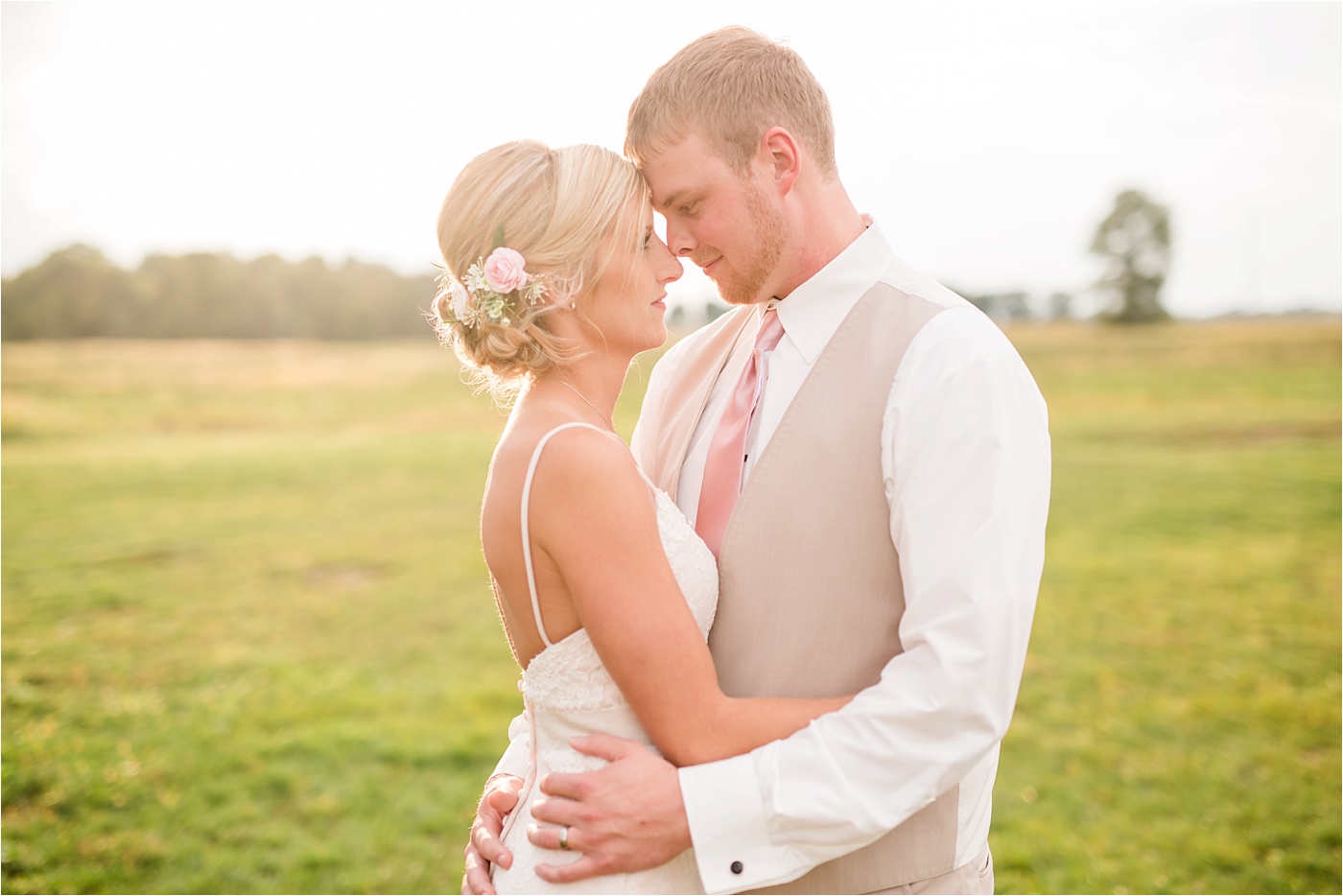a-neutral-farm-wedding-at-pickwick-place_0201