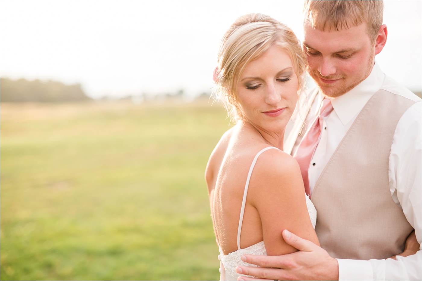 a-neutral-farm-wedding-at-pickwick-place_0203