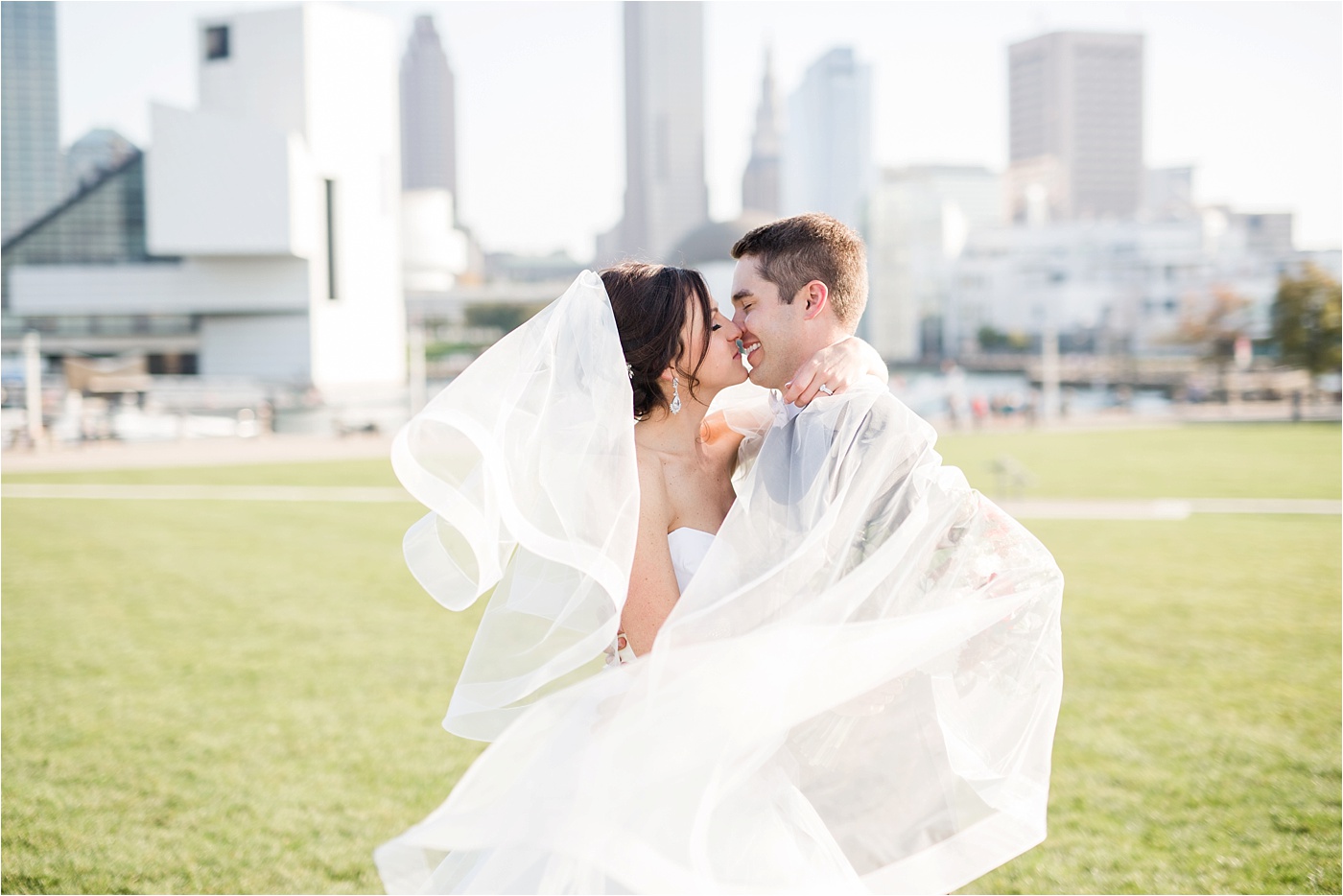 windows-on-the-river-downtown-cleveland-wedding-photos_0100