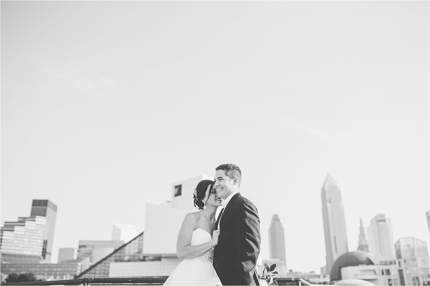 windows-on-the-river-downtown-cleveland-wedding-photos_0109
