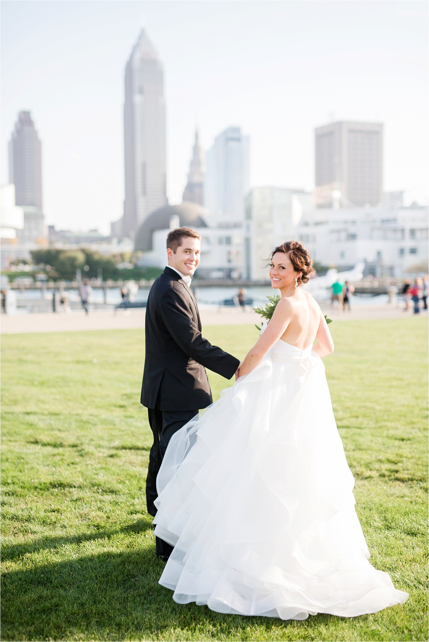 windows-on-the-river-downtown-cleveland-wedding-photos_0110