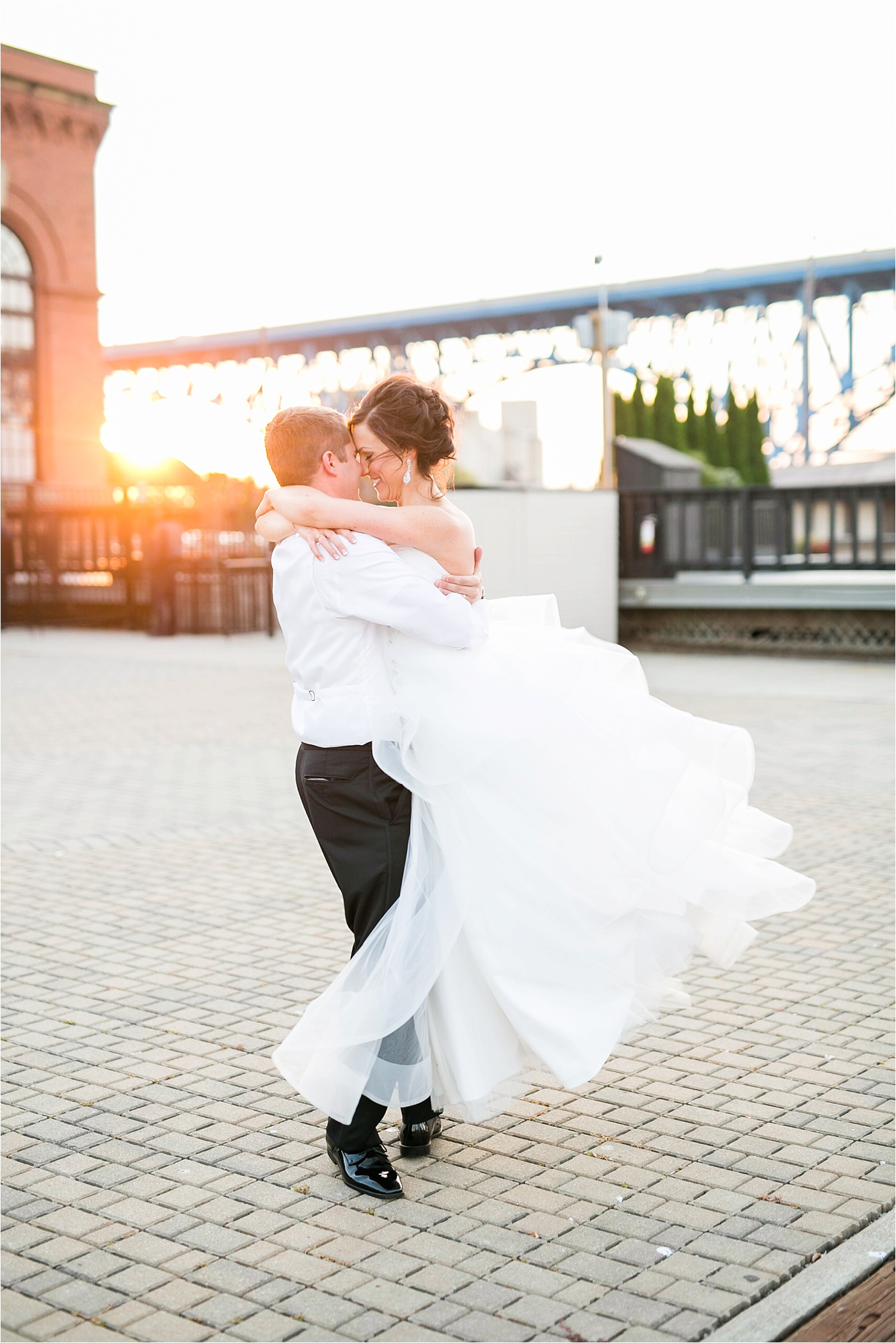 windows-on-the-river-downtown-cleveland-wedding-photos_0170
