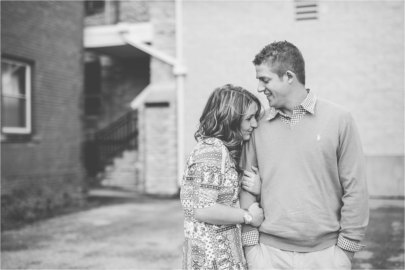 small-town-fall-engagement-photos_0009