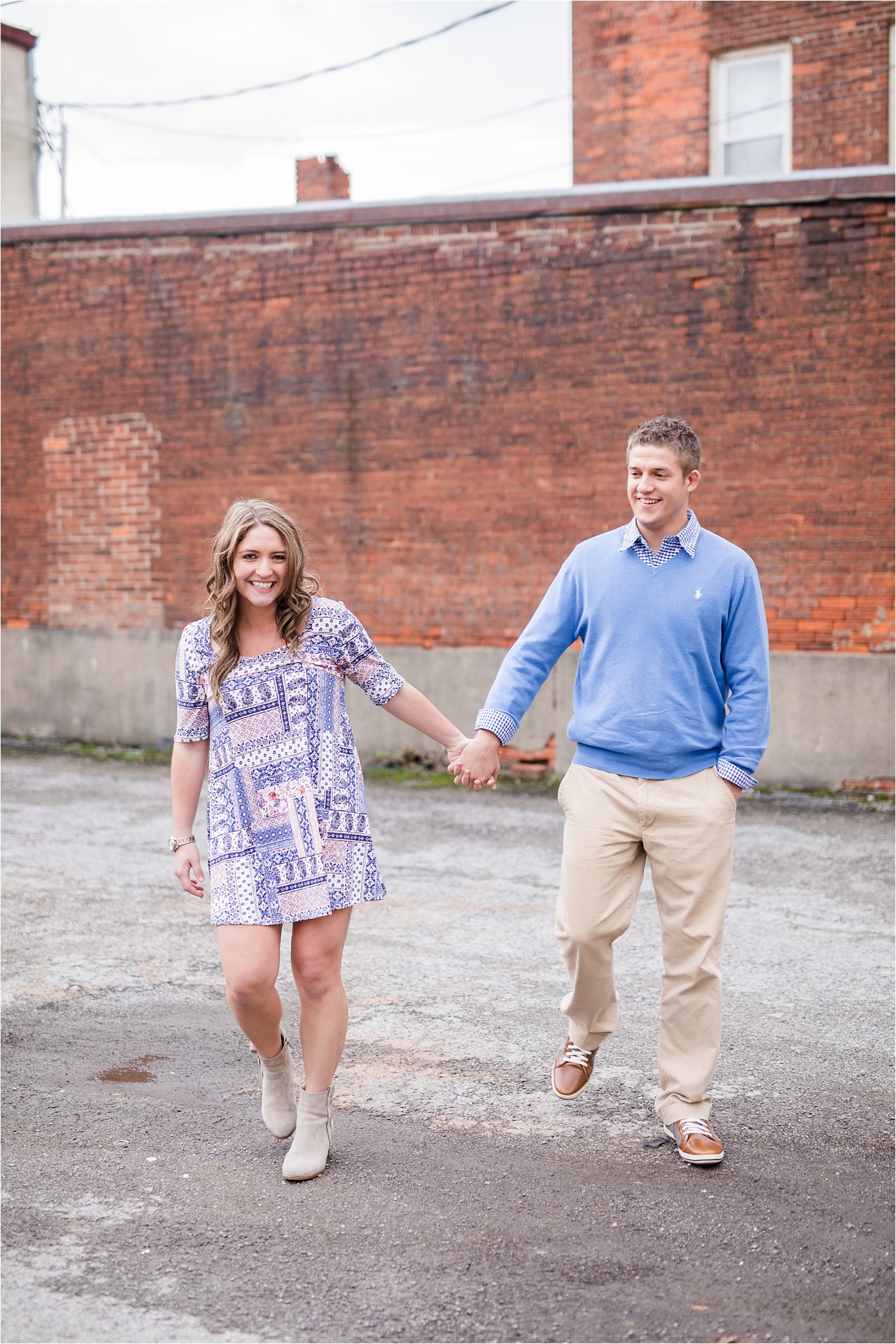 small-town-fall-engagement-photos_0014