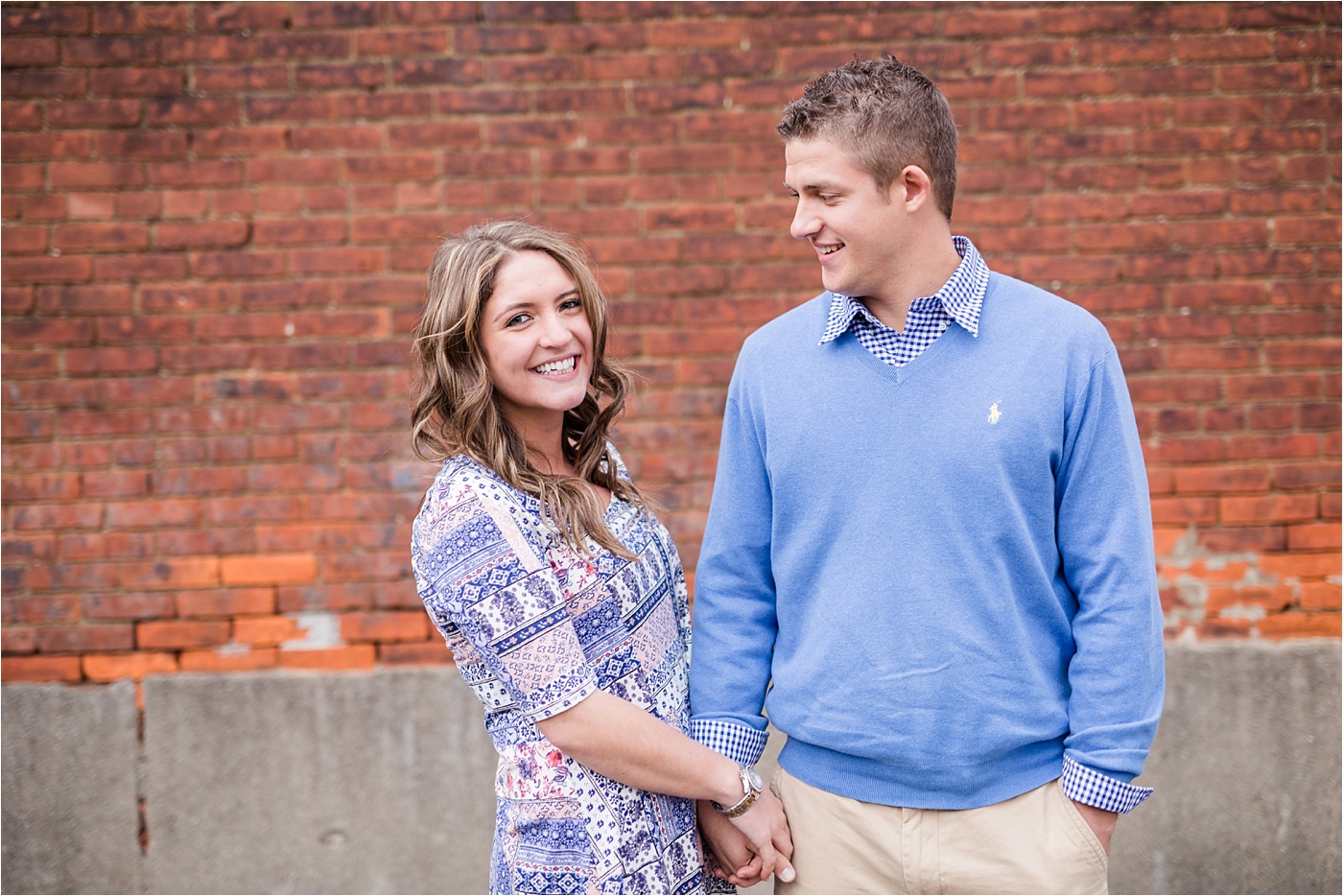 small-town-fall-engagement-photos_0015