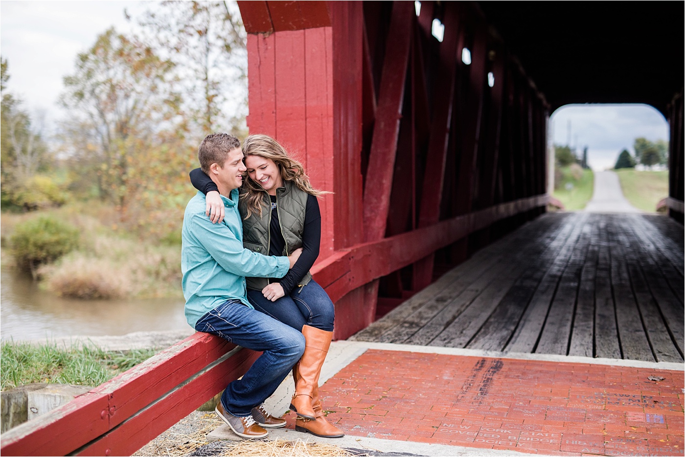 small-town-fall-engagement-photos_0044