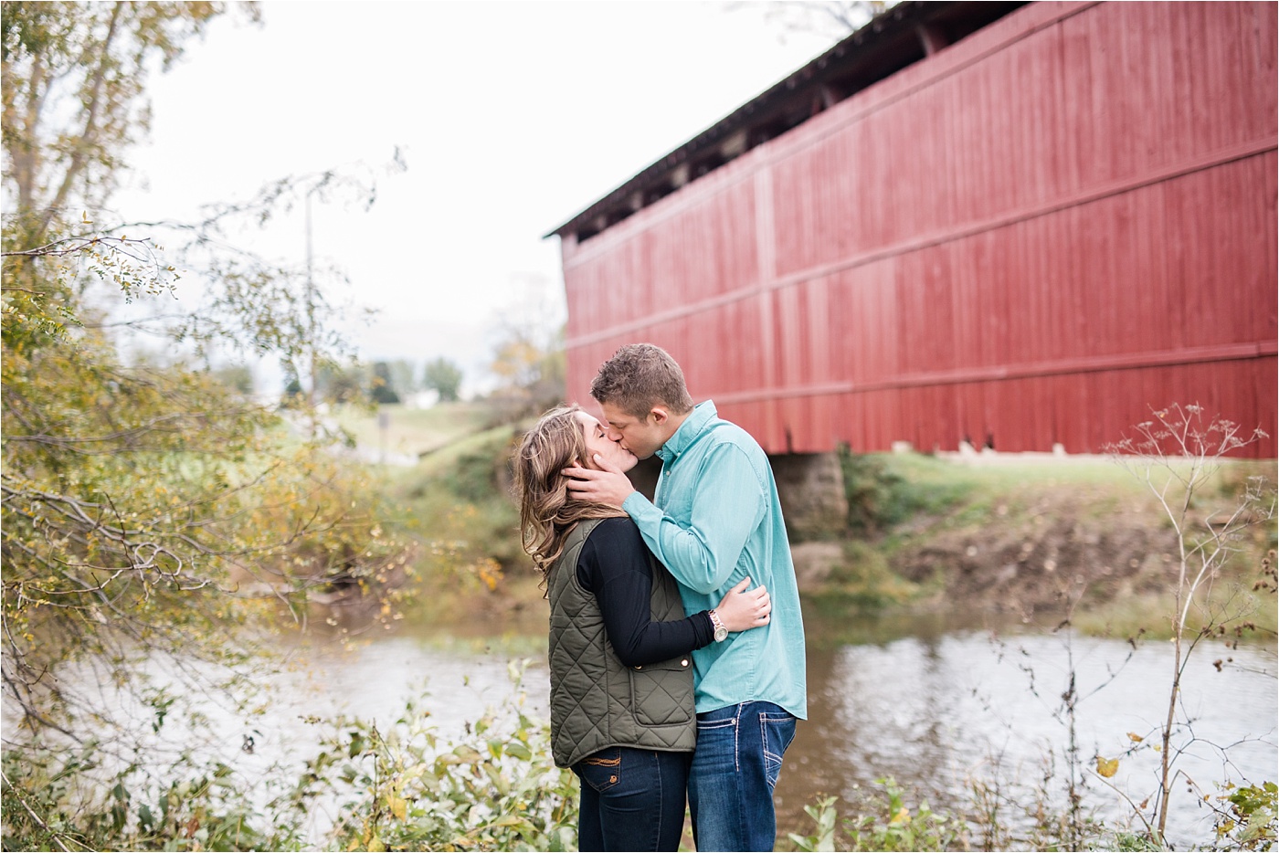 small-town-fall-engagement-photos_0047