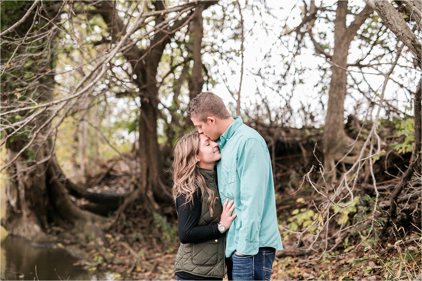 small-town-fall-engagement-photos_0052