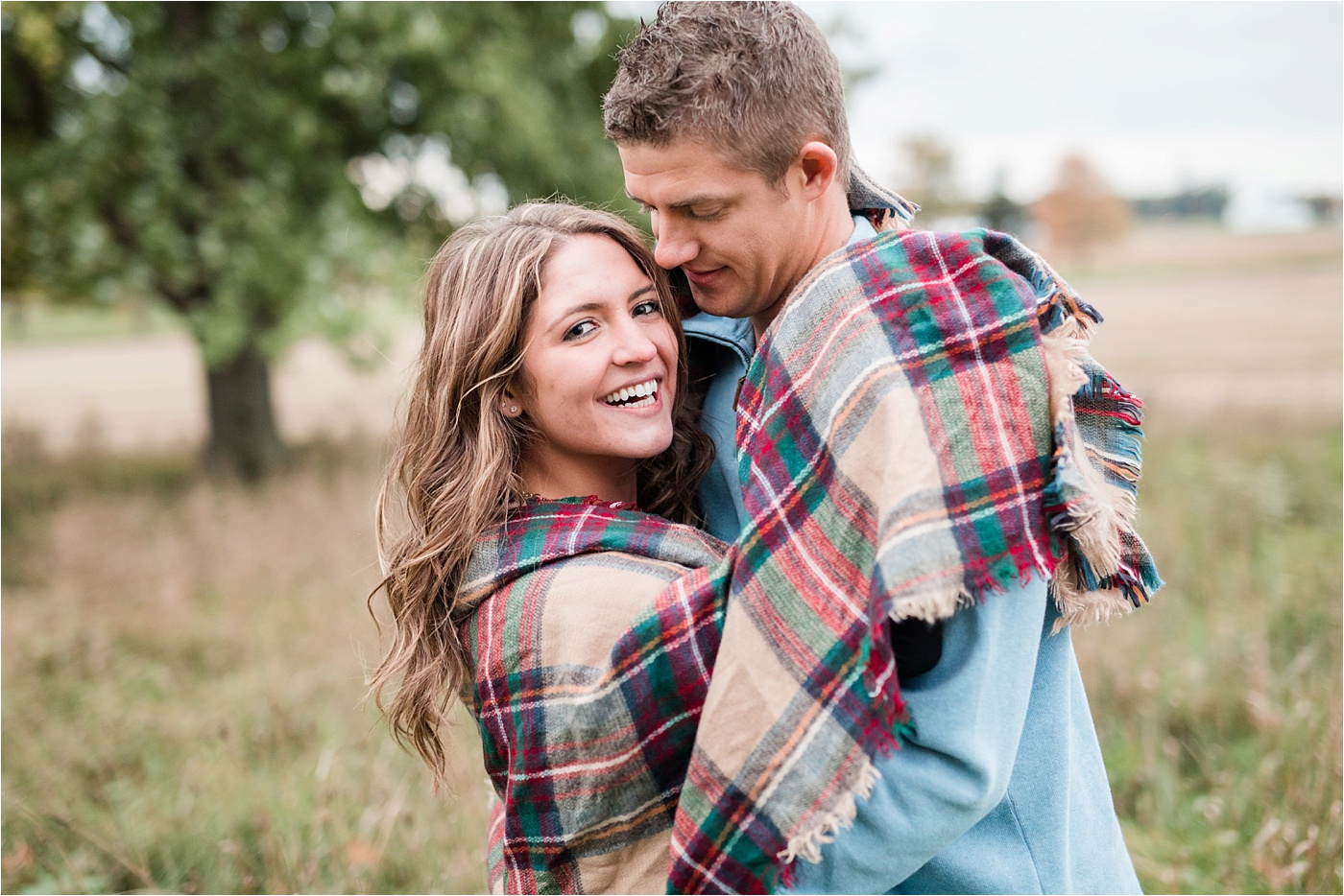 small-town-fall-engagement-photos_0061