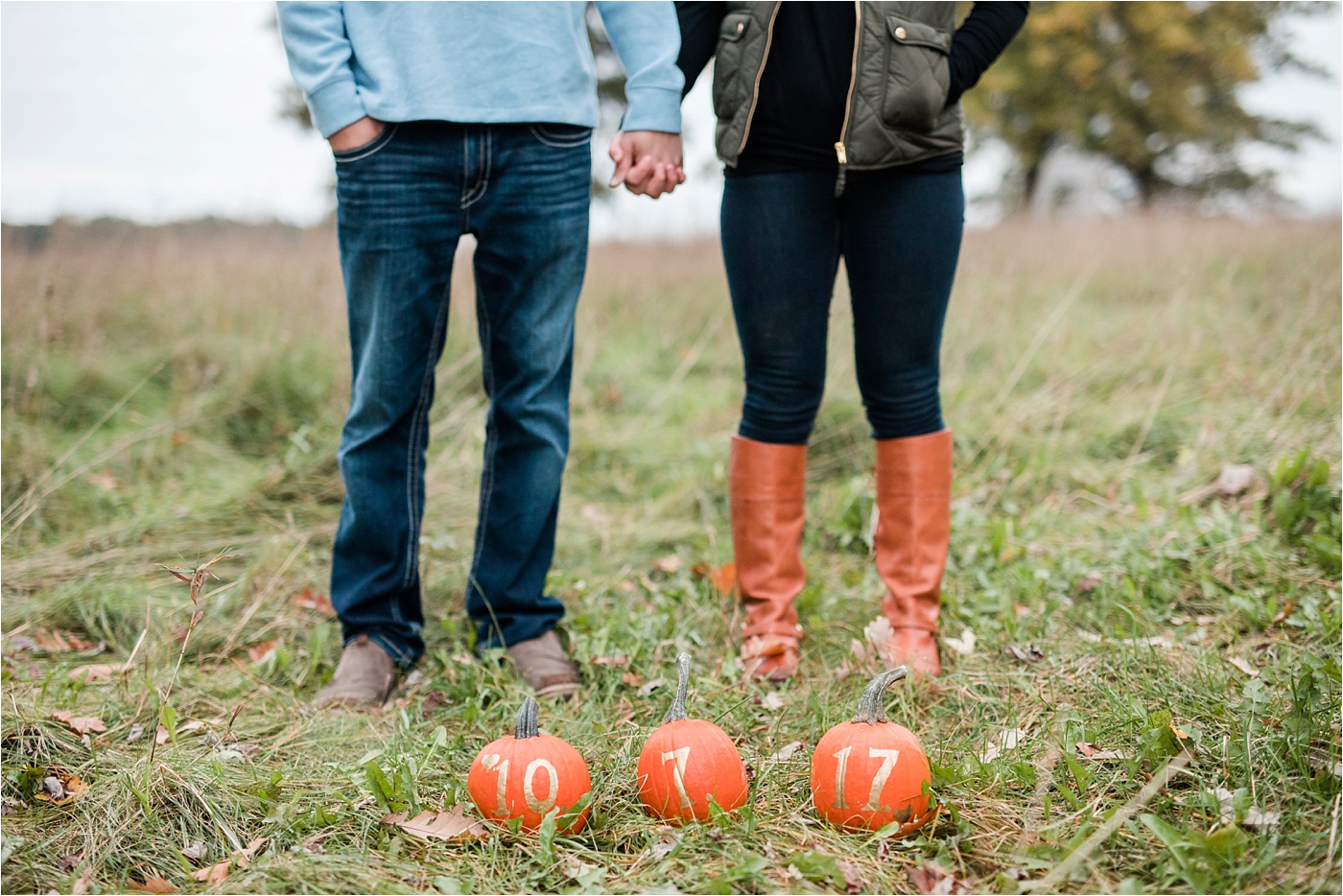 small-town-fall-engagement-photos_0063