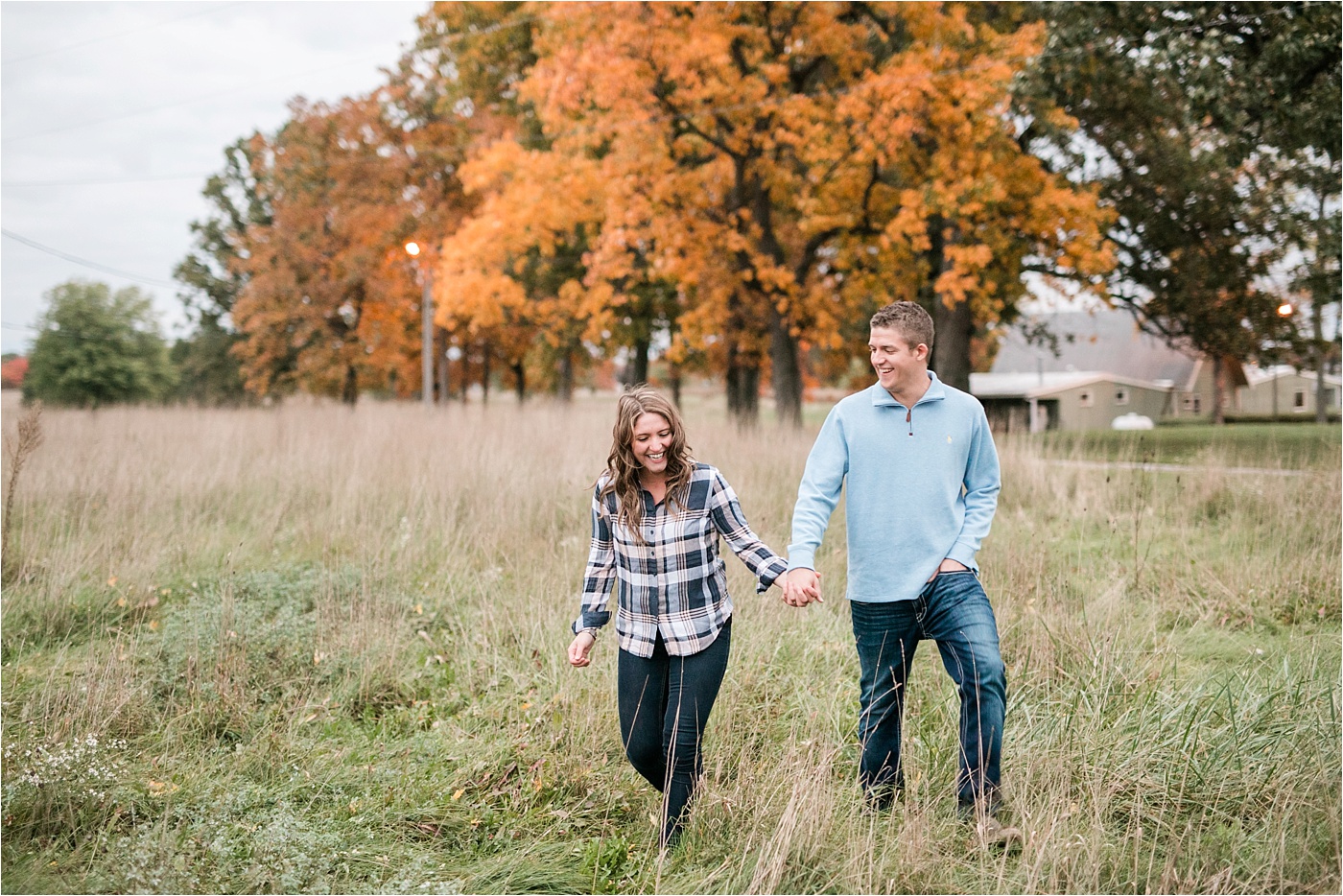 small-town-fall-engagement-photos_0066