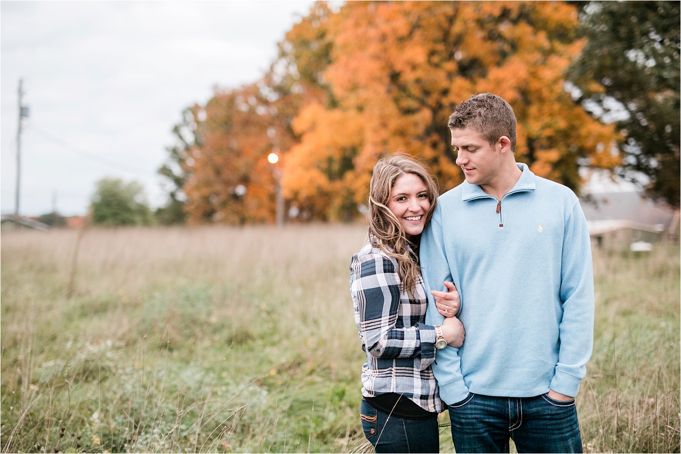 small-town-fall-engagement-photos_0069
