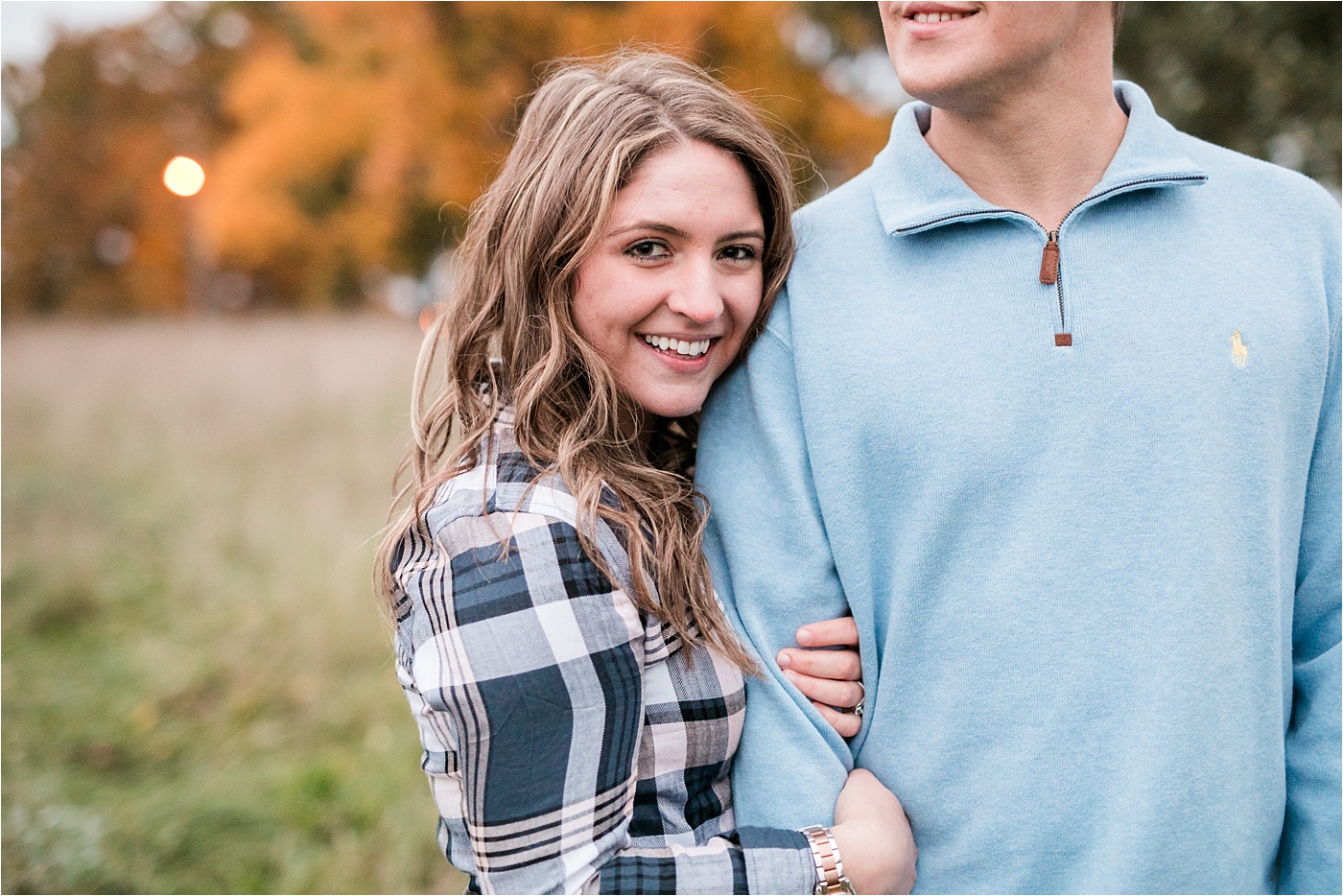 small-town-fall-engagement-photos_0072