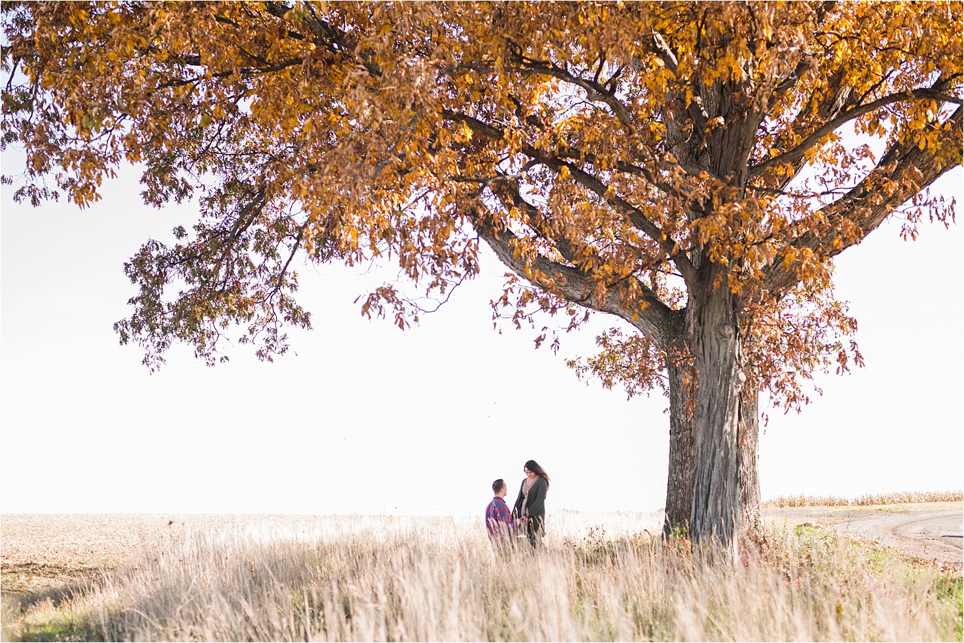small-town-fall-engagement-photos_0111