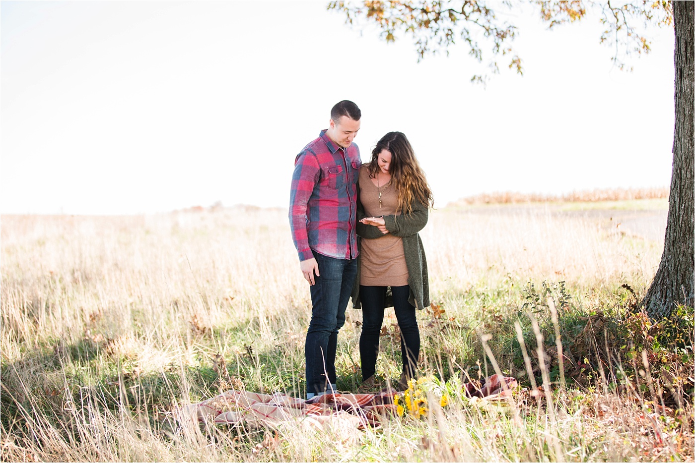 small-town-fall-engagement-photos_0112
